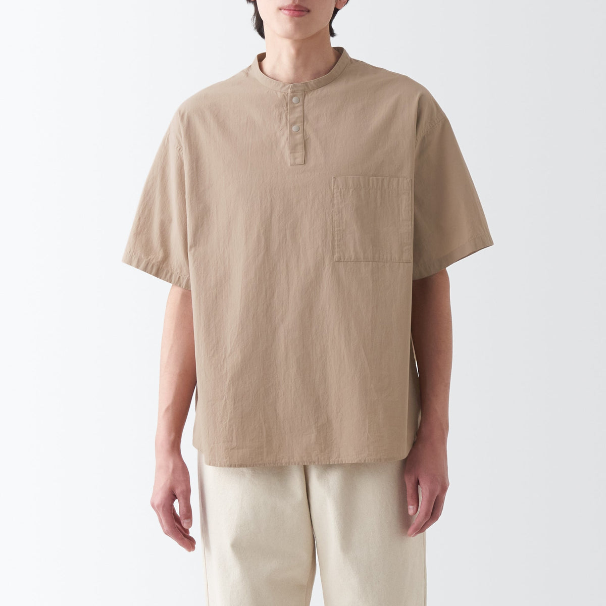 Men's Cool Touch Henley Neck Short Sleeve Woven T-Shirt | MUJI USA